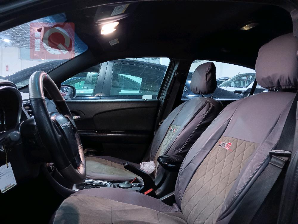 Chrysler 200